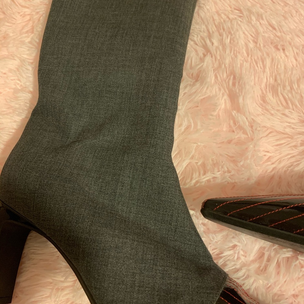 Di Sandro 3” pointy toe boots.